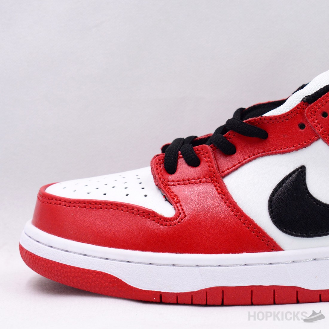 Buy Online SB Dunk Low Pro Chicago In Pakistan | SB Dunk Low Pro Chicago Prices In Pakistan